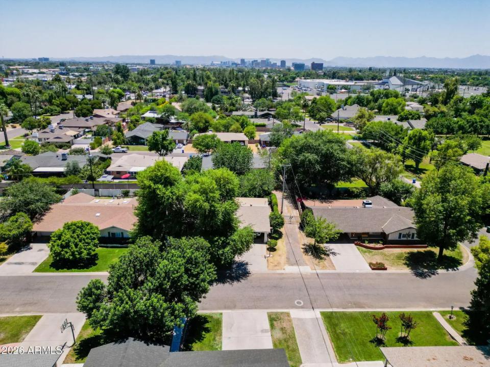 Real Estate Picture 37