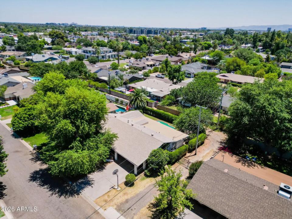Real Estate Picture 35