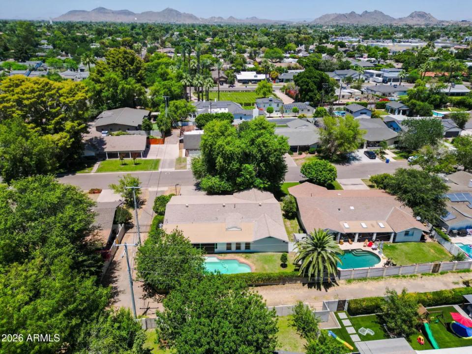 Real Estate Picture 39