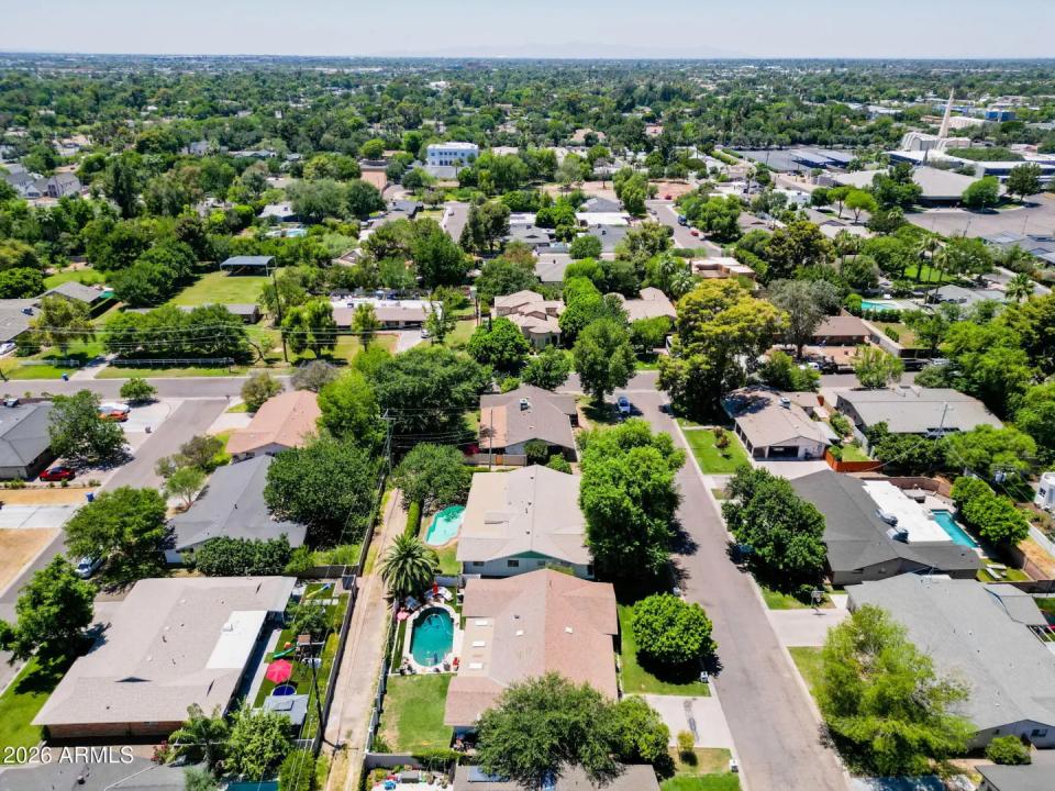 Real Estate Picture 40