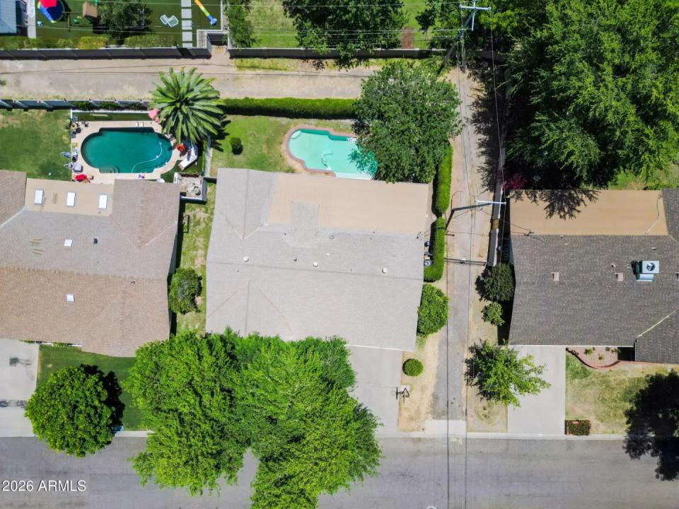 Real Estate Picture 36