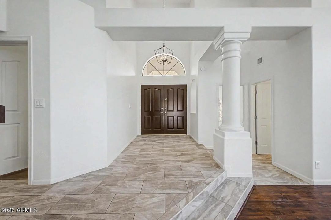 Real Estate Picture 4