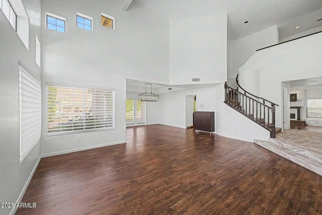 Real Estate Picture 6