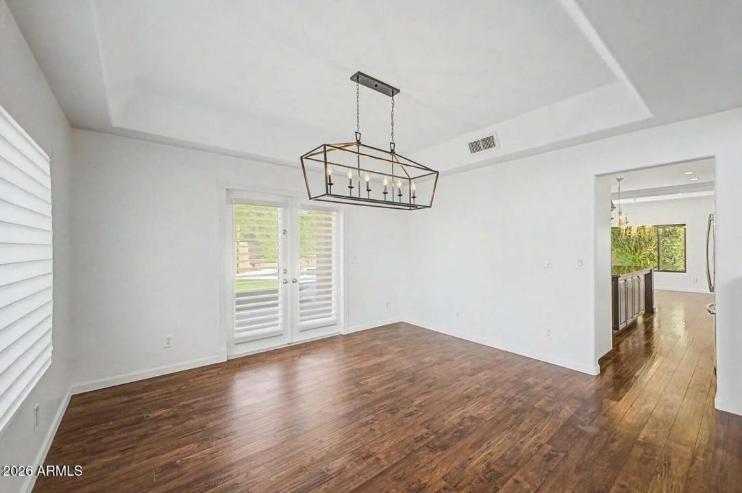 Real Estate Picture 10
