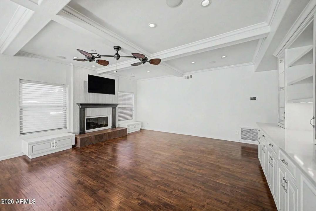 Real Estate Picture 19