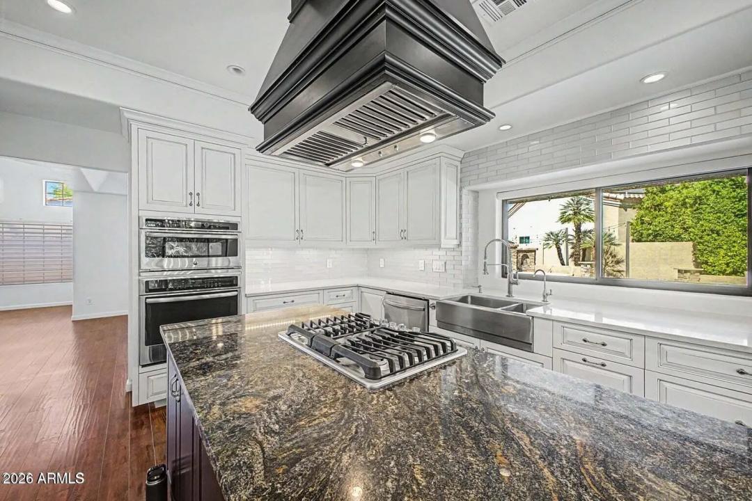 Real Estate Picture 26