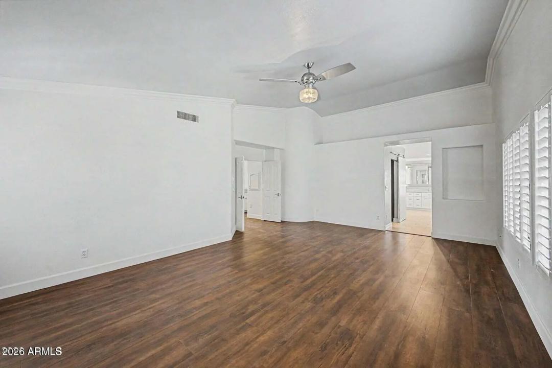 Real Estate Picture 30