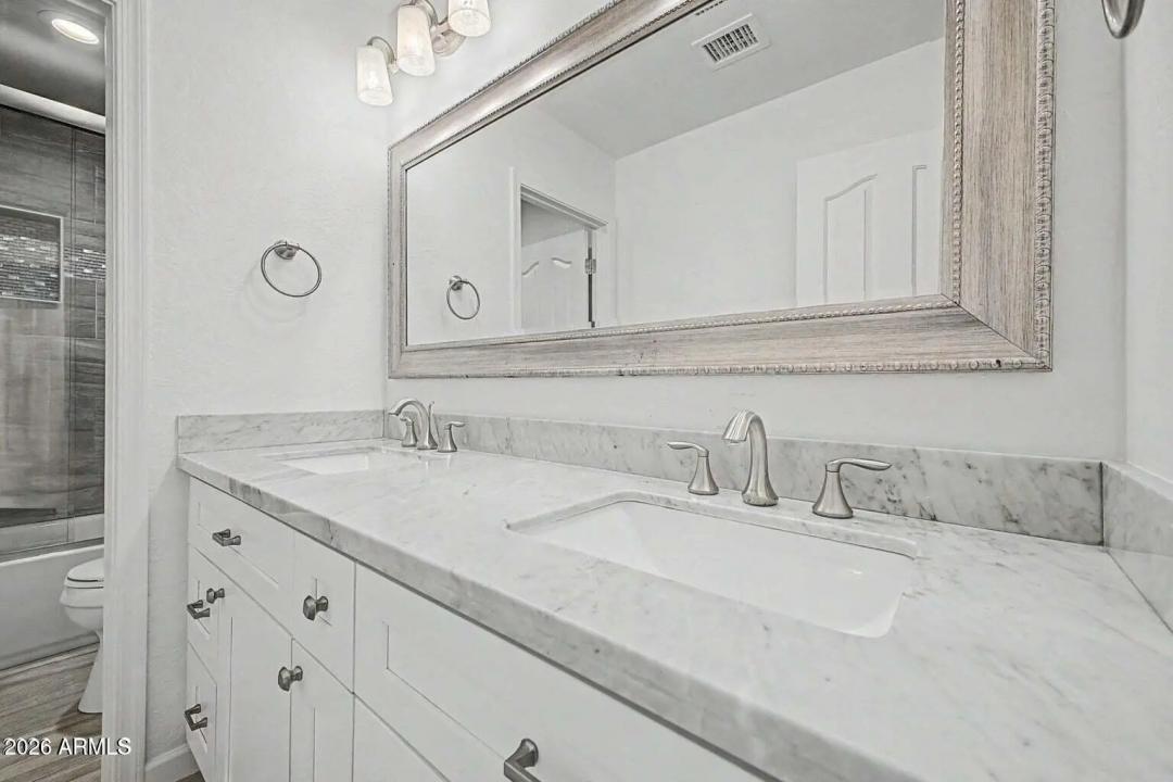 Real Estate Picture 45