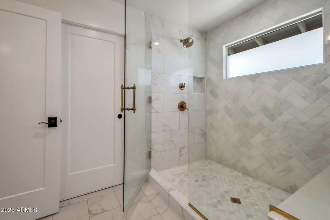Real Estate Picture 19