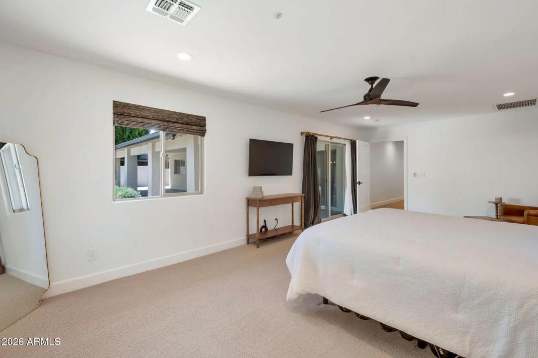 Real Estate Picture 15