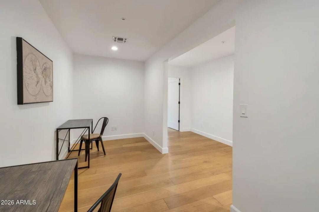 Real Estate Picture 21