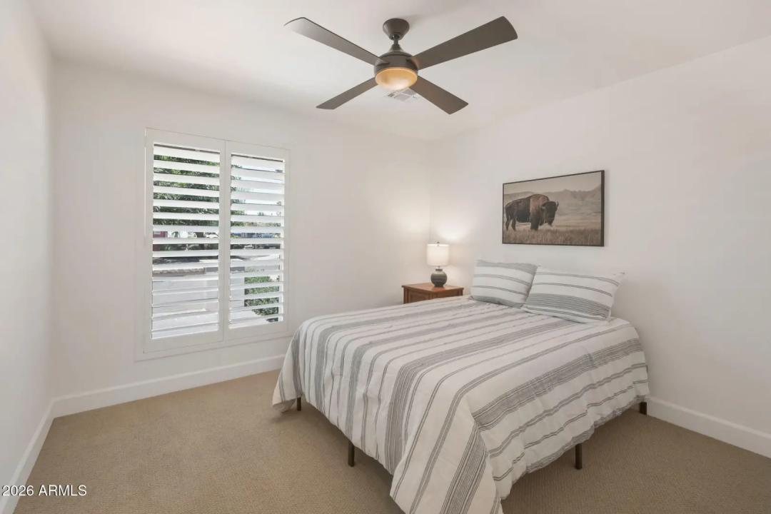 Real Estate Picture 24