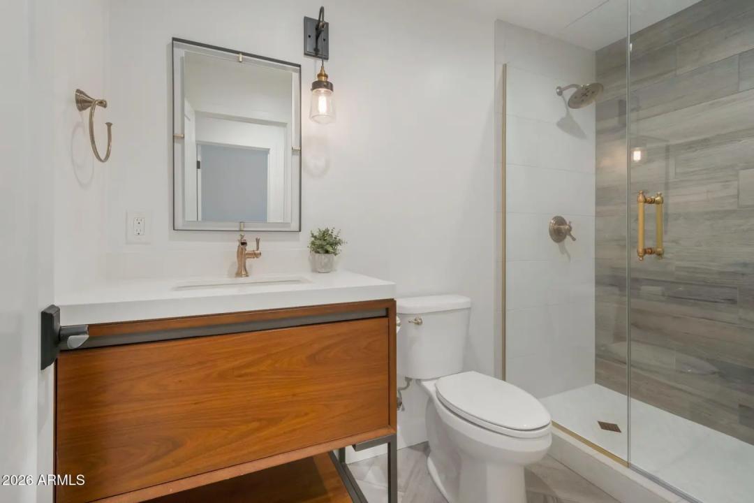 Real Estate Picture 28