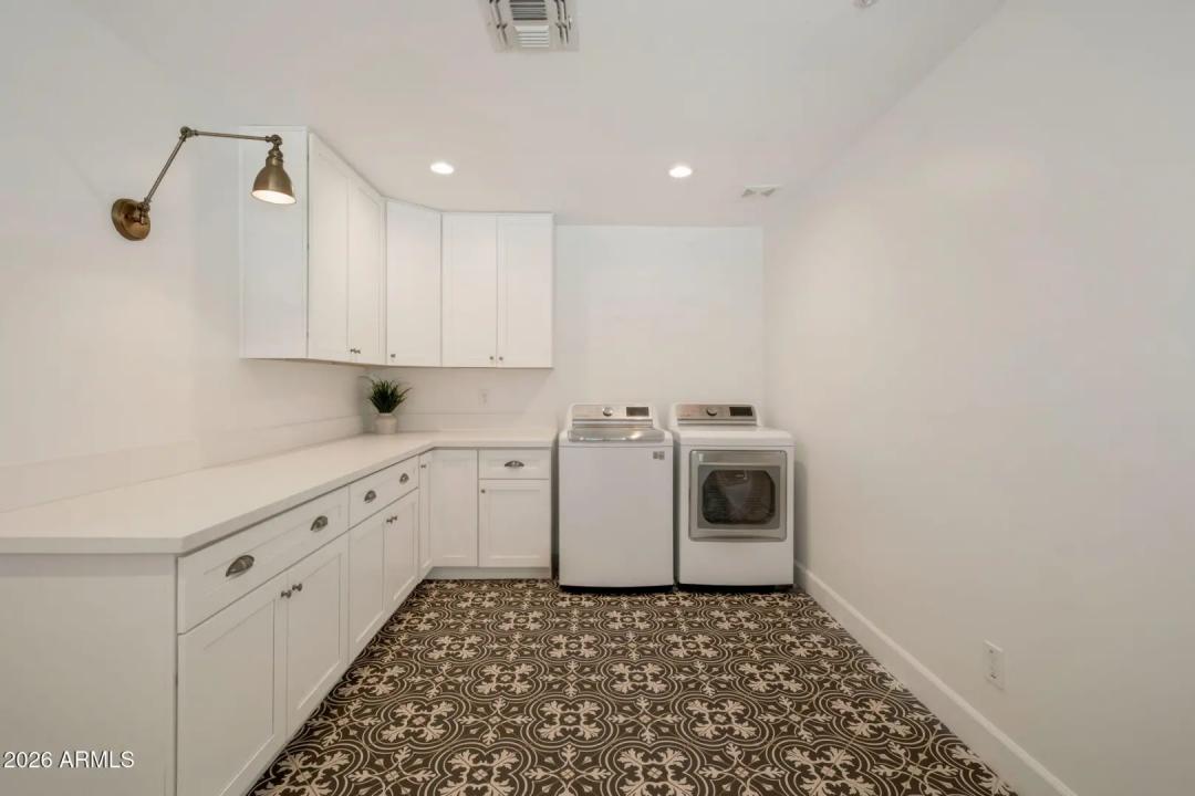 Real Estate Picture 30