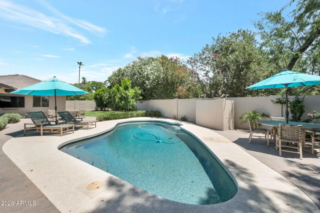 Real Estate Picture 34