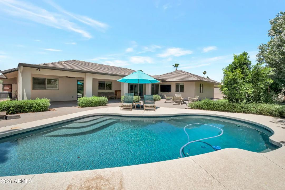 Real Estate Picture 32