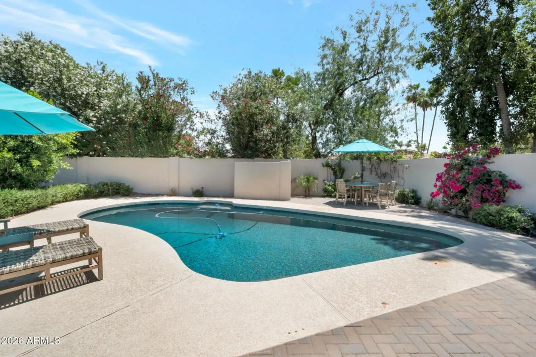 Real Estate Picture 39