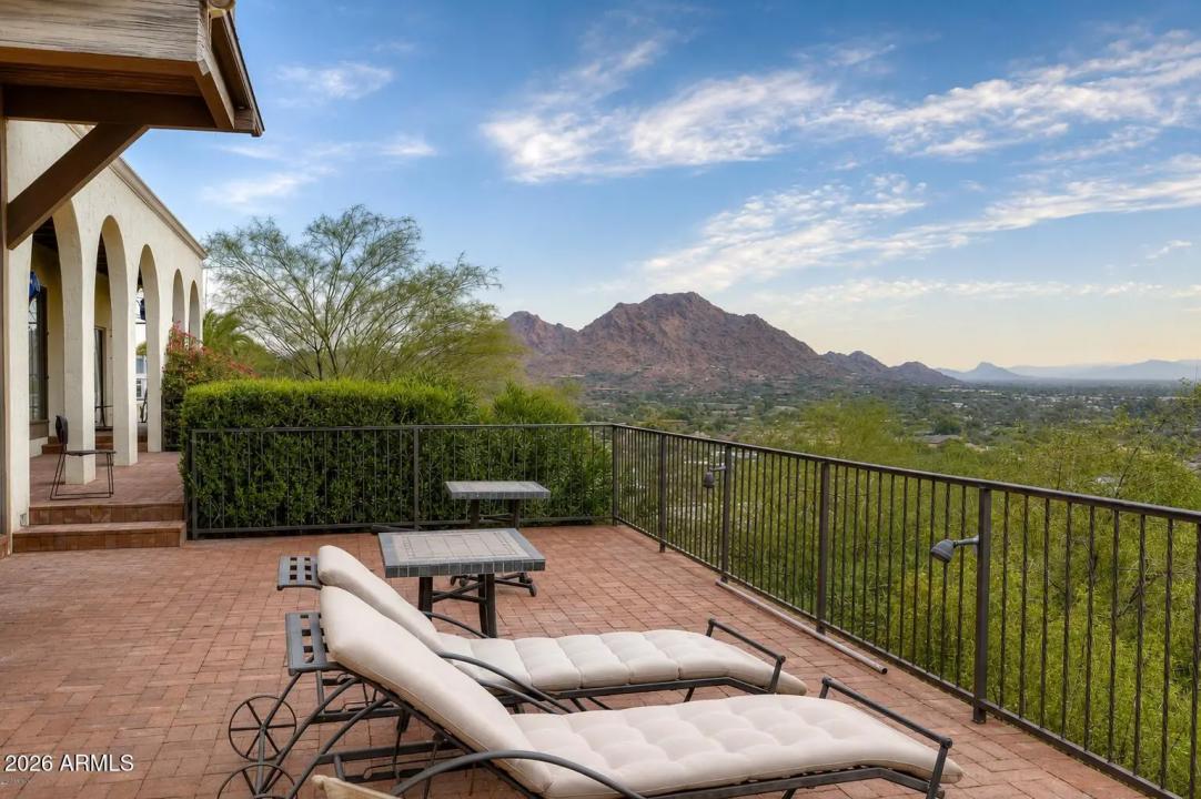 6900 N HIGHLANDS Drive Paradise Valley AZ 85253