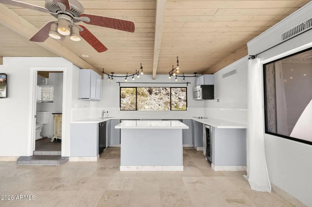 Real Estate Picture 32