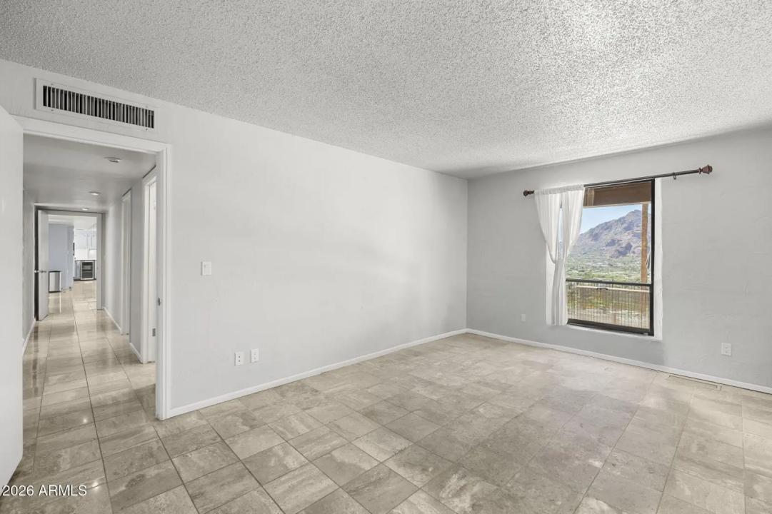 Real Estate Picture 28