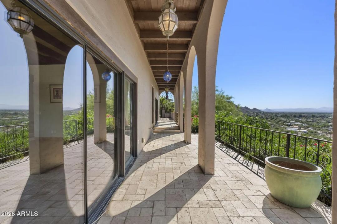 Real Estate Picture 15