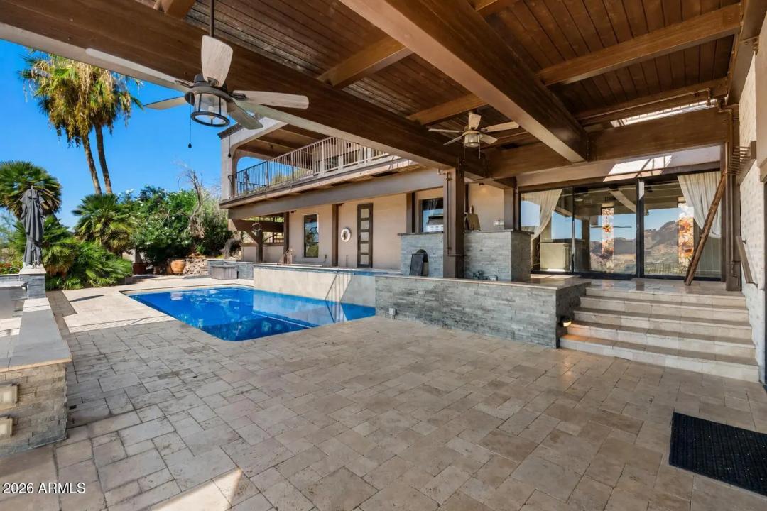 Real Estate Picture 18