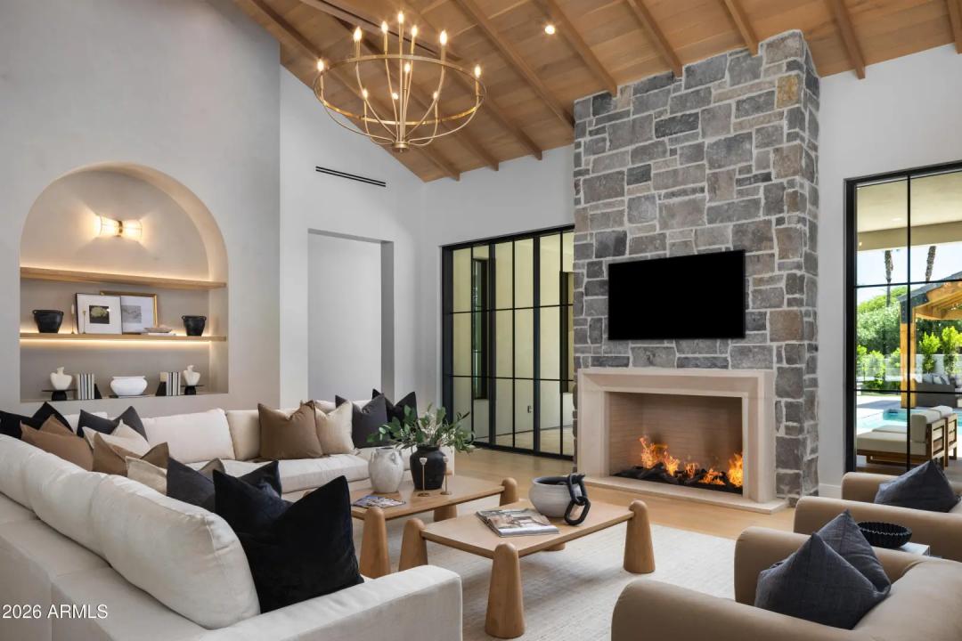 Real Estate Picture 6