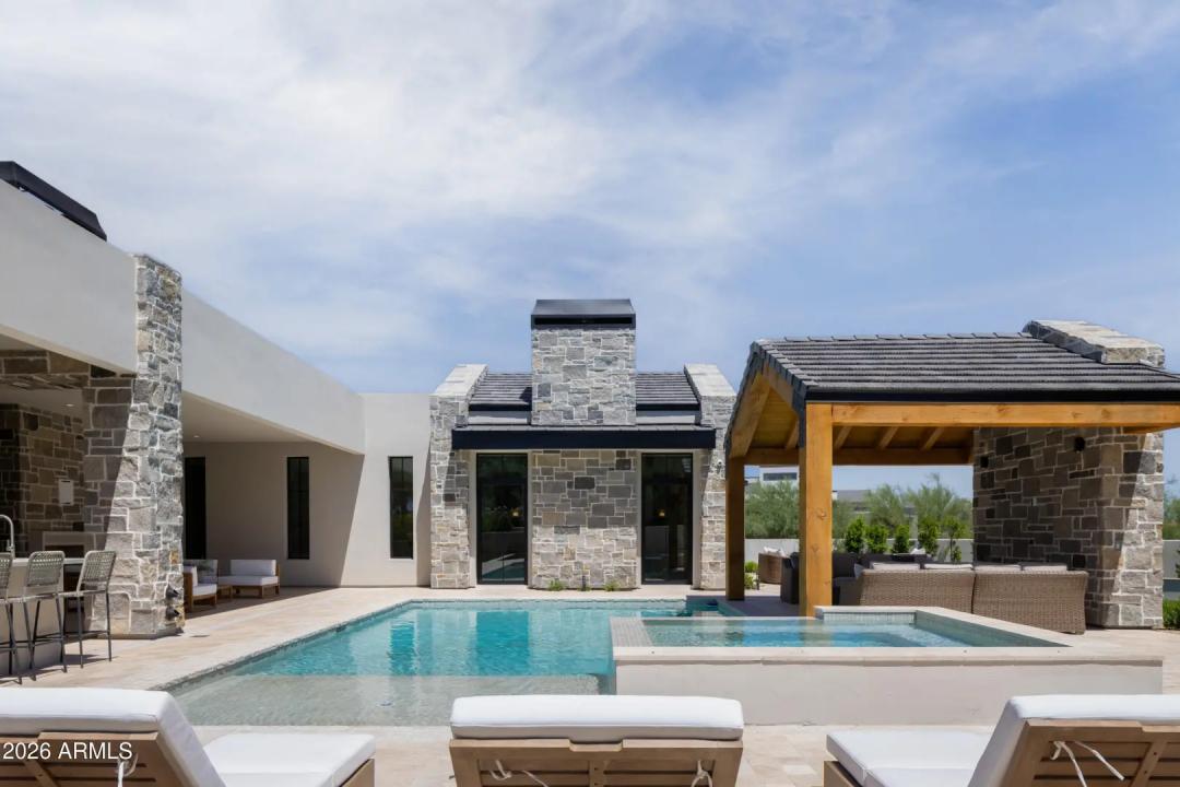 Real Estate Picture 21