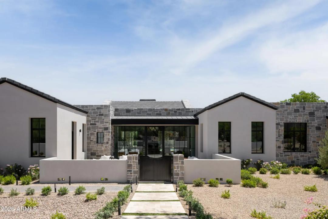 7825 N INVERGORDON Place Paradise Valley AZ 85253