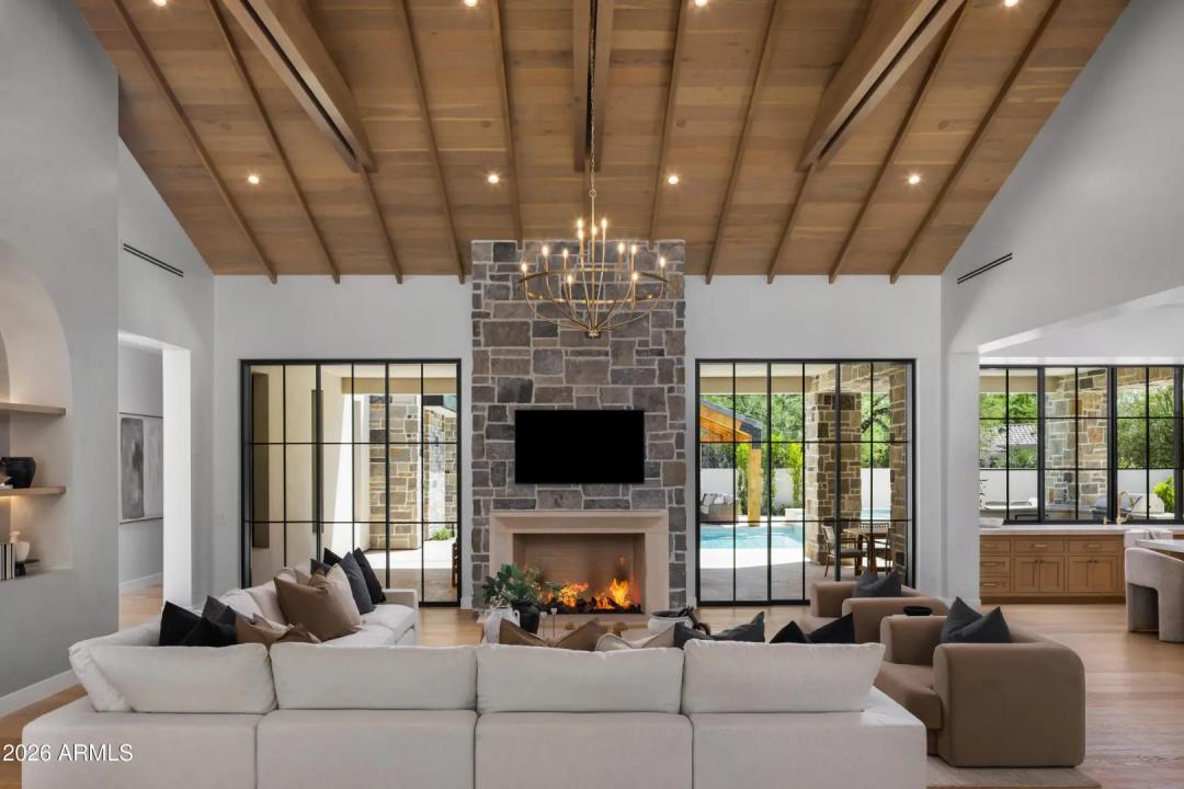 Real Estate Picture 28