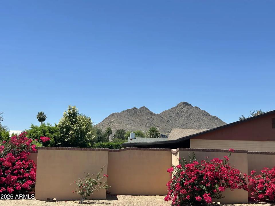 Real Estate Picture 8