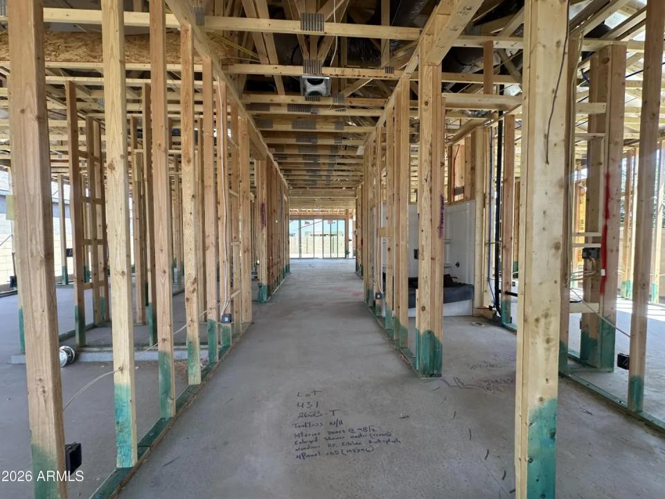Real Estate Picture 3