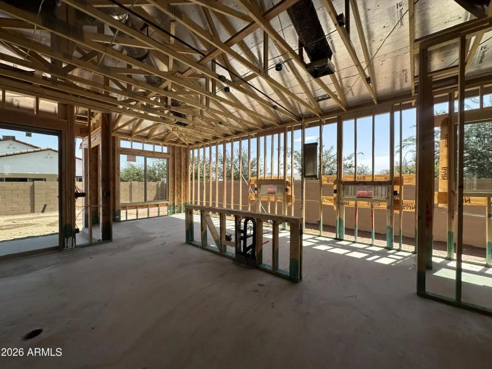 Real Estate Picture 5