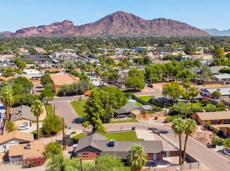 Real Estate Picture 2