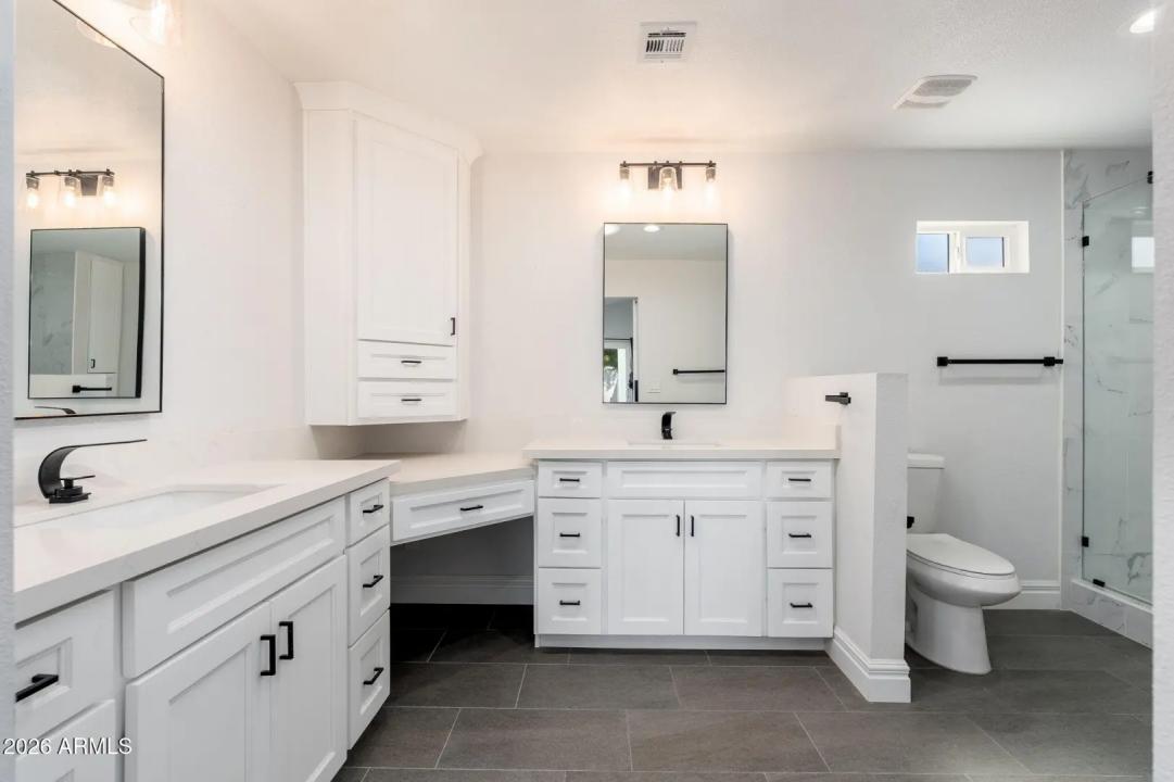 Real Estate Picture 15