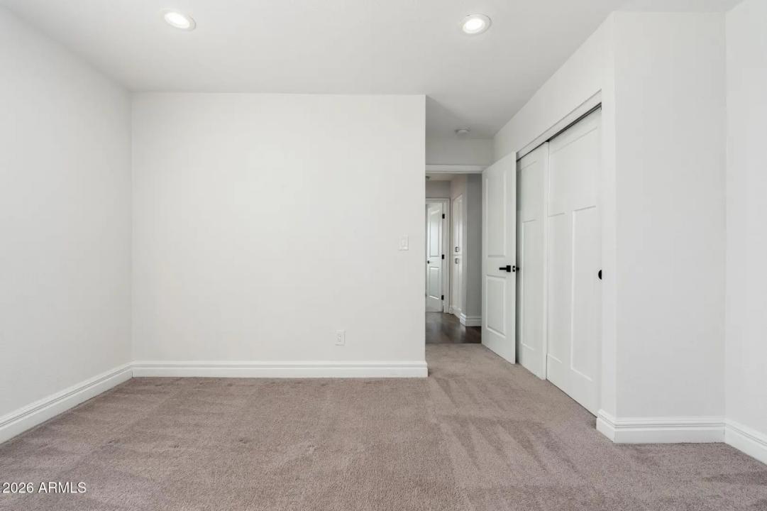 Real Estate Picture 17