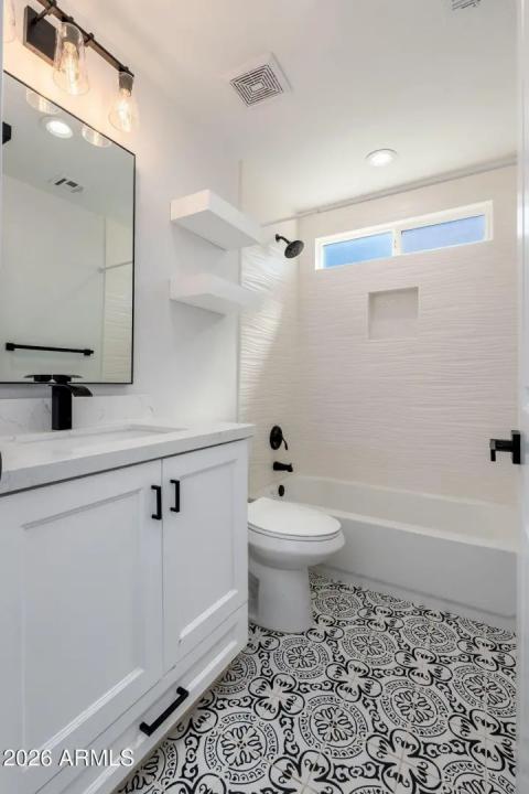 Real Estate Picture 20