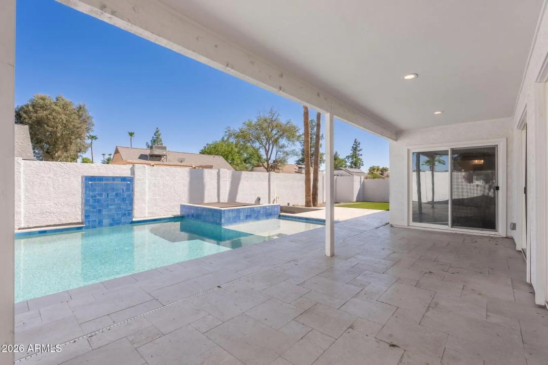 Real Estate Picture 22