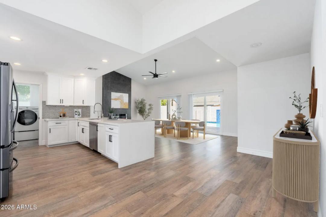 Real Estate Picture 10
