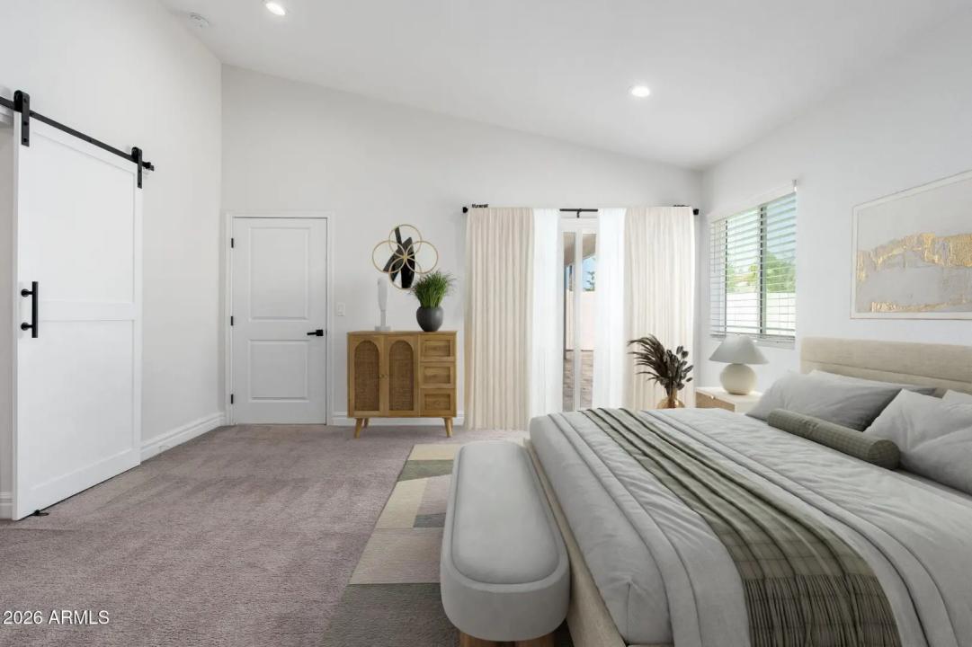 Real Estate Picture 14
