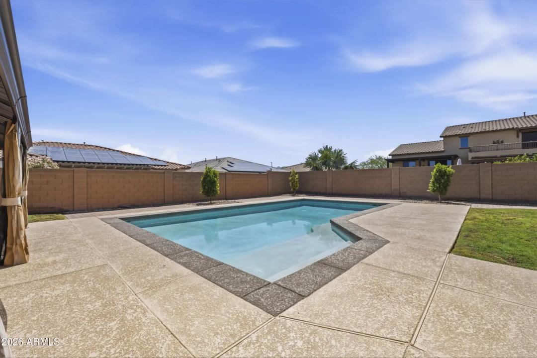 Real Estate Picture 5