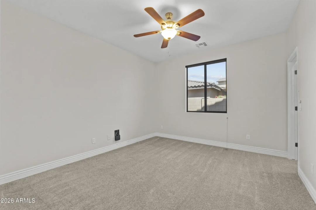 Real Estate Picture 21
