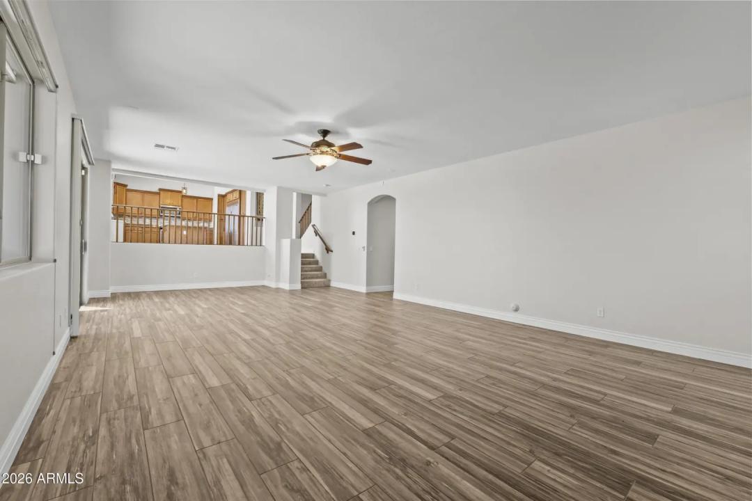 Real Estate Picture 25