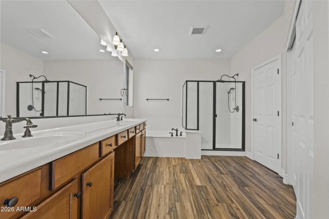 Real Estate Picture 28