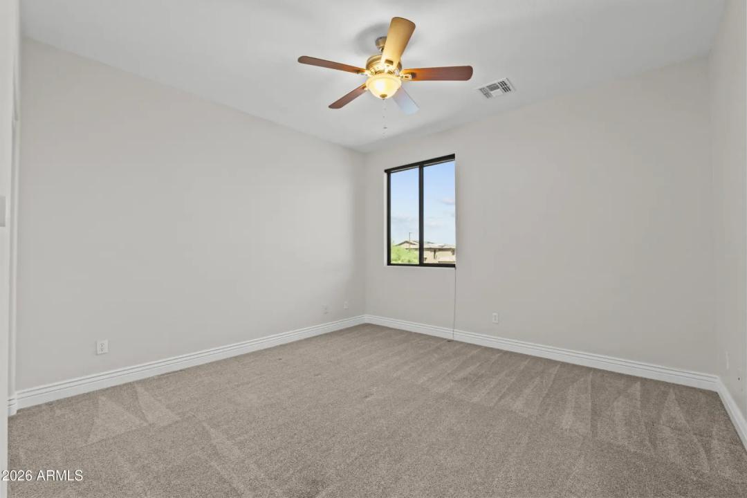 Real Estate Picture 34