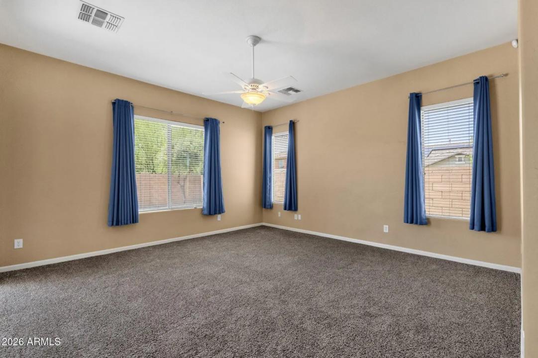 Real Estate Picture 15