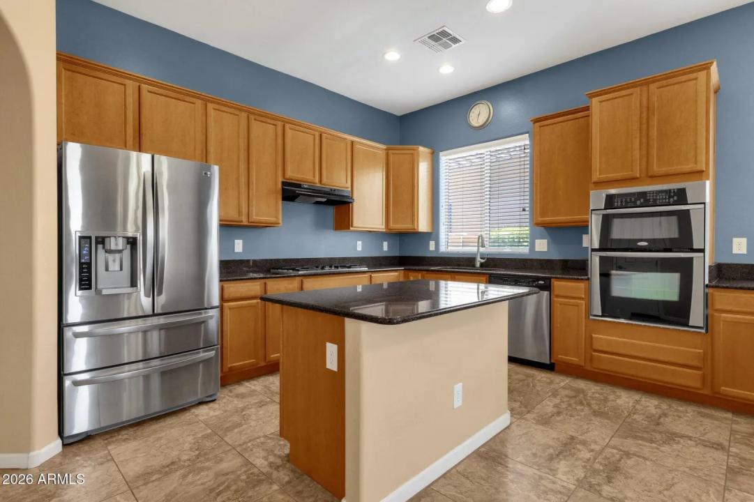 Real Estate Picture 10