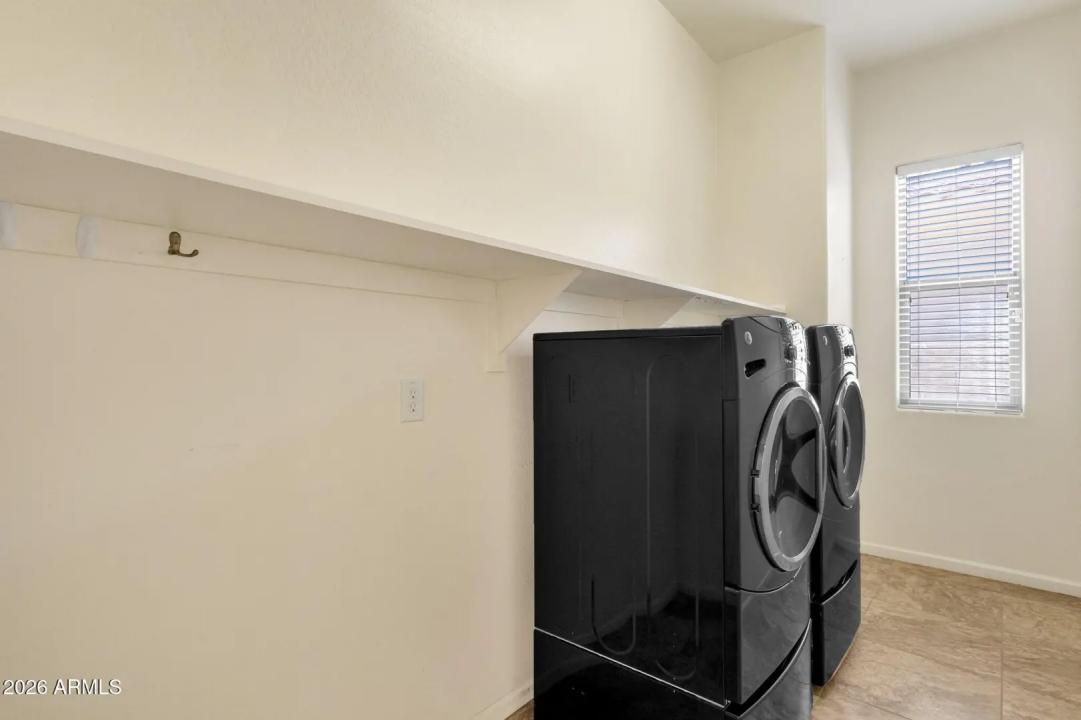 Real Estate Picture 32