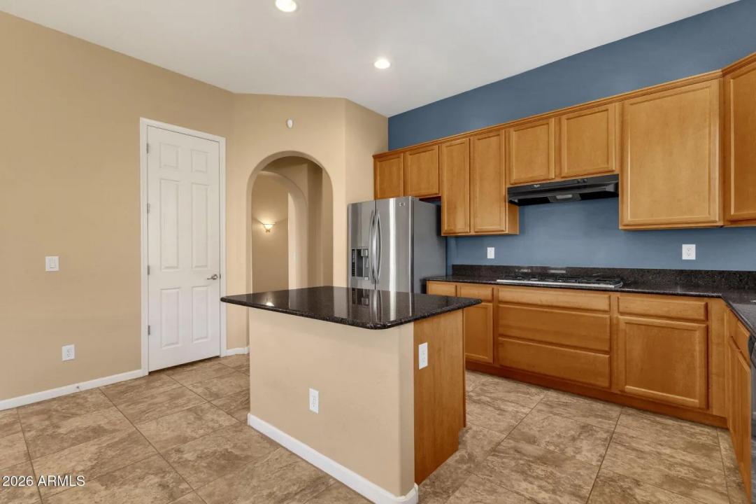 Real Estate Picture 12