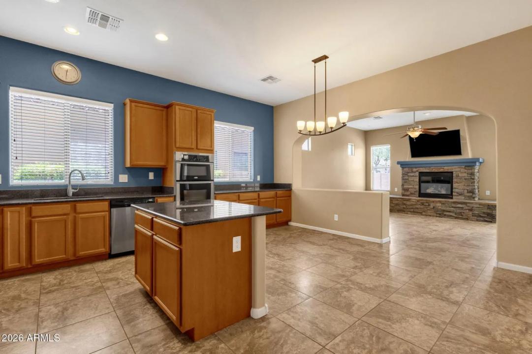 Real Estate Picture 14